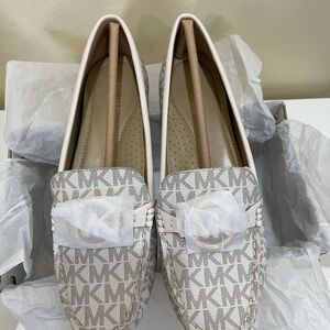 Michael Kors Women's Logo Print Loafers in Cream and Tan